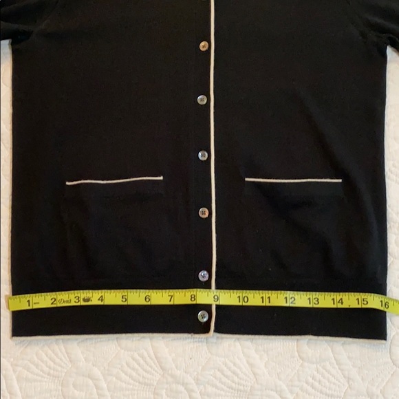 End of year Clearance Sale!  
Women’s Black & Beige sweater - Picture 12 of 13